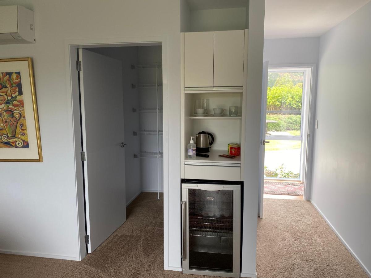 Bed & Breakfast Fitzroy 39b Whangapoua Road